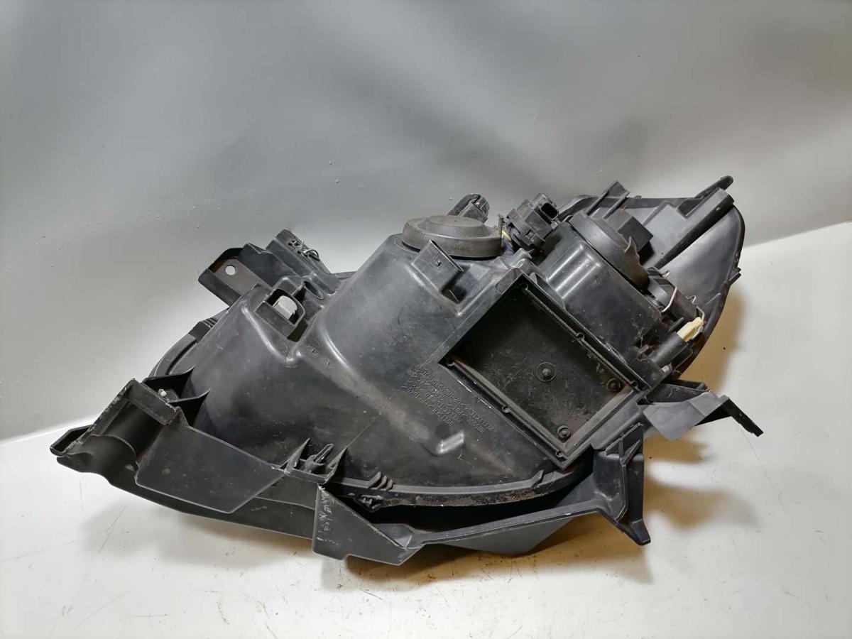Renault Clio III original Scheinwerfer rechts 8200261610 Halogen BJ05